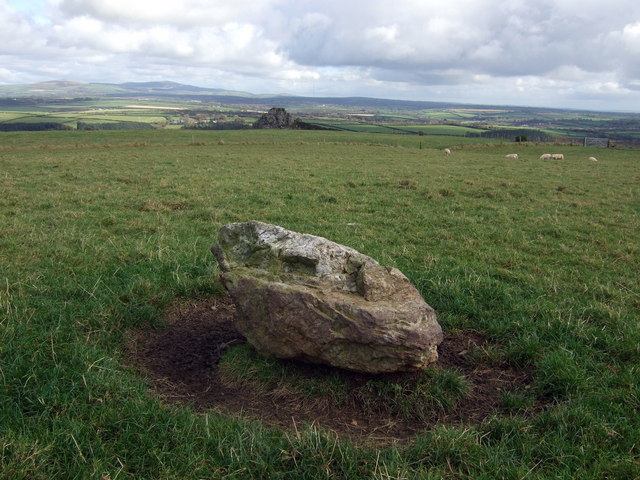 ceridwen / Great Treffgarne mountain boulder, looking  east